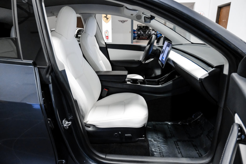 Used 2021 Tesla Model Y Long Range AWD/4WD image 38