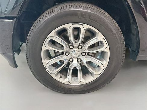 Used 2019 RAM 1500 Laramie image 26