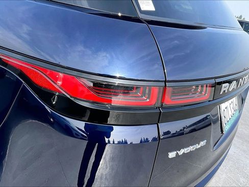 Used 2022 Land Rover Range Rover Evoque SE image 21