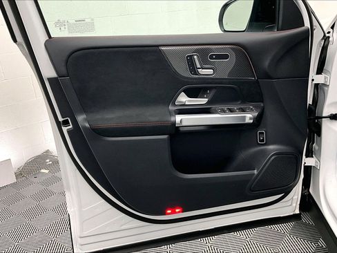 Certified 2023 Mercedes-Benz GLB 250 4MATIC image 24