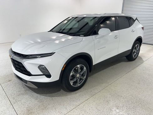 Used 2023 Chevrolet Blazer LT FWD image 1