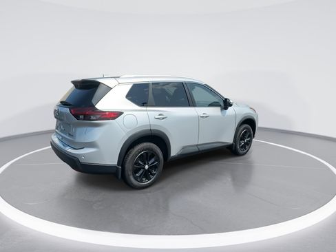 Used 2024 Nissan Rogue SV w/ SV Premium Package AWD/4WD image 9