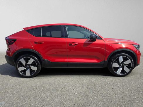 Certified 2023 Volvo C40 P8 Recharge Plus w/ Climate Package AWD/4WD image 3