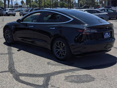 Used 2019 Tesla Model 3 Mid Range RWD image 4