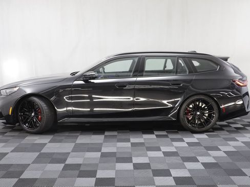 Used 2027 BMW M5 Touring AWD/4WD image 4