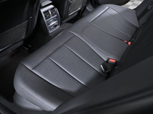 Used 2019 BMW 330i xDrive Sedan w/ Convenience Package image 24