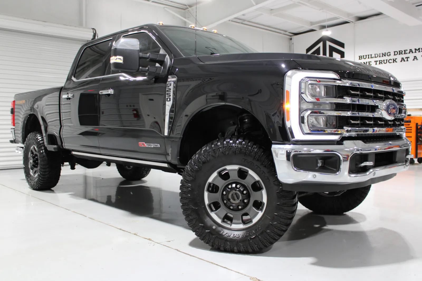 Used 2023 Ford F250 King Ranch w/ Tremor Off-Road Package AWD/4WD image 15