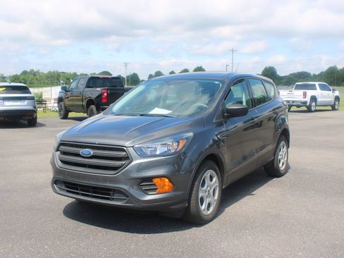 Used 2018 Ford Escape S FWD image 4
