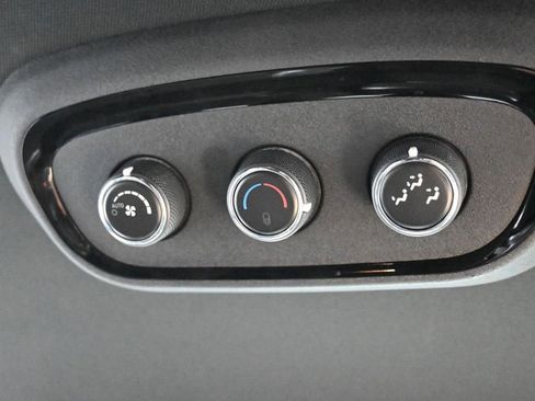 Used 2022 Dodge Durango GT image 34