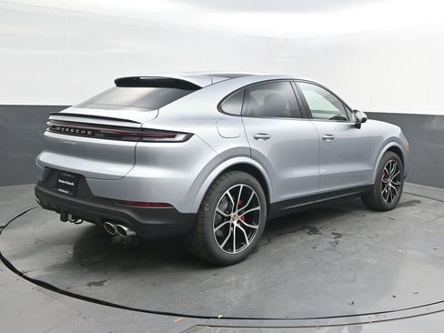 Used 2026 Porsche Cayenne S AWD/4WD image 7