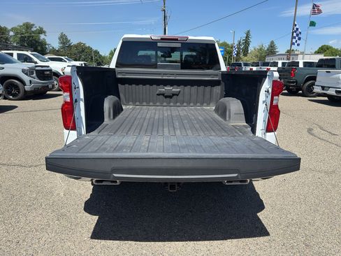 Used 2022 Chevrolet Silverado 1500 LTZ AWD/4WD image 36