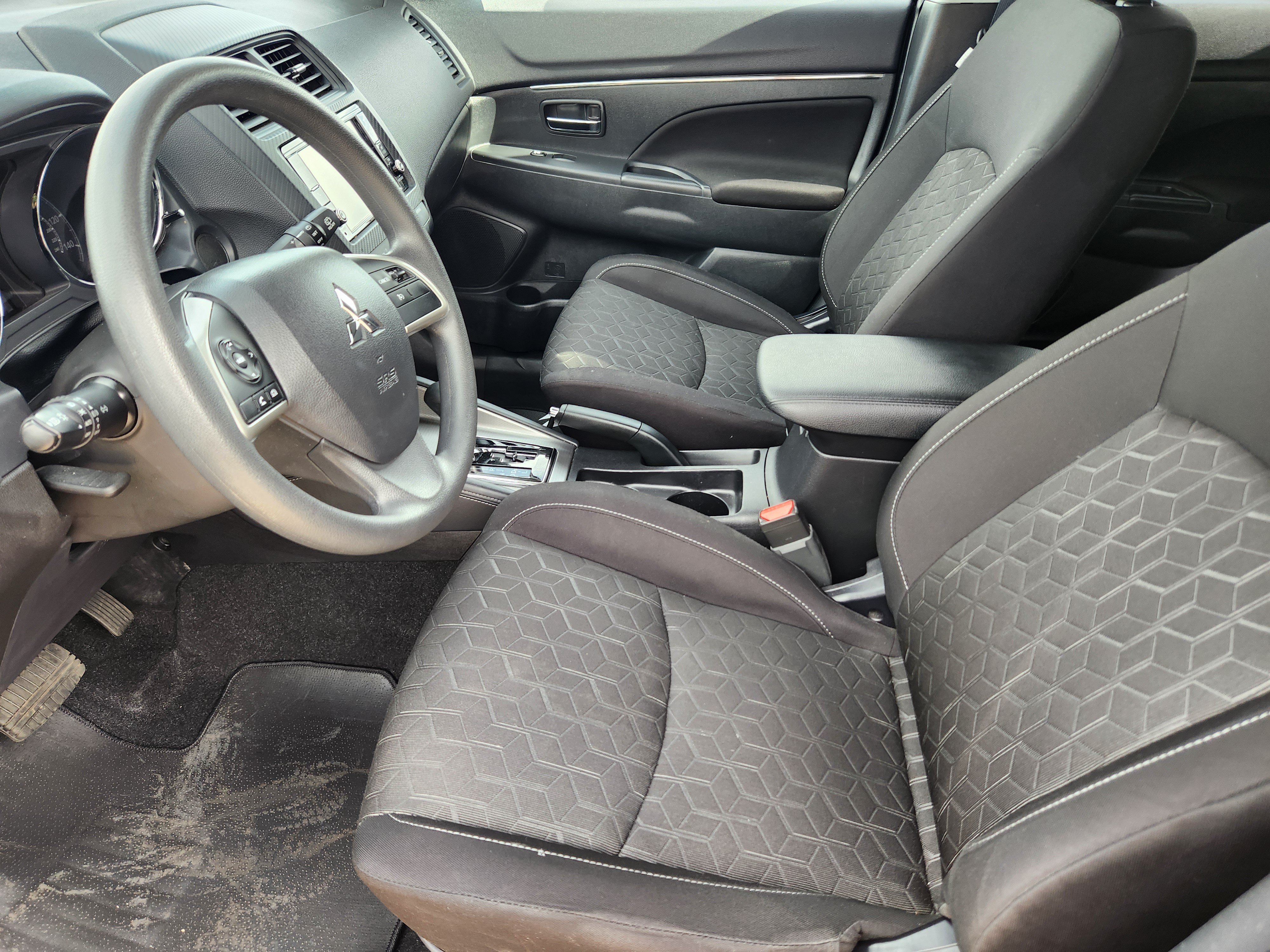 Used 2025 Mitsubishi Outlander Sport ES AWD/4WD image 9