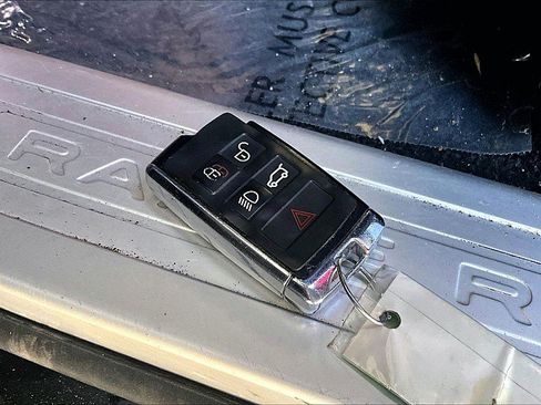Used 2019 Land Rover Range Rover AWD/4WD image 8
