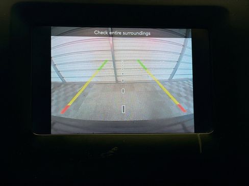 Used 2019 Jeep Cherokee Latitude w/ Popular Appearance Group image 16