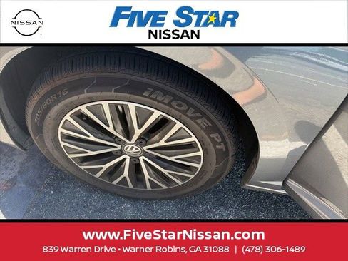 Used 2020 Volkswagen Jetta SE FWD image 15