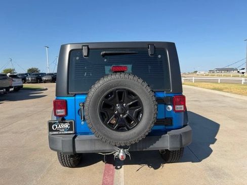 Used 2015 Jeep Wrangler Sport w/ Quick Order Package 24S AWD/4WD image 5