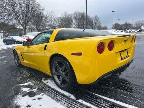 Used 2006 Chevrolet Corvette Coupe w/ Preferred Equipment Group image 19