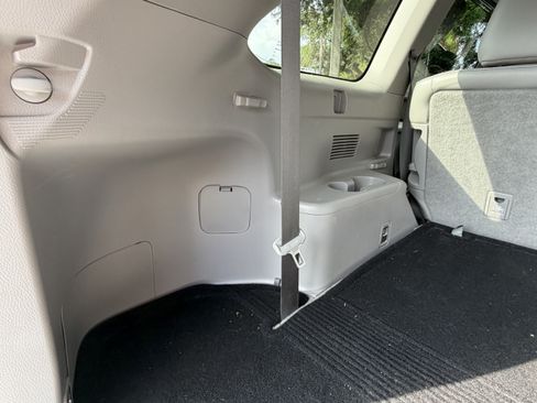 Used 2018 Toyota Highlander XLE FWD image 51