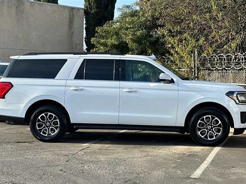 Certified 2024 Ford Expedition Max XLT image 7