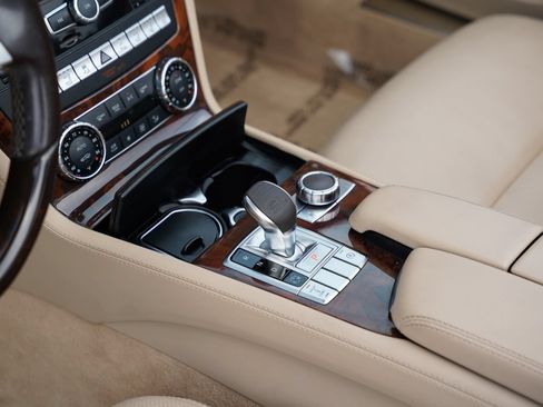 Used 2016 Mercedes-Benz SL 400 image 24