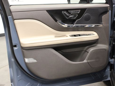 Used 2024 Lincoln Corsair Reserve w/ Equipment Group 201A image 19