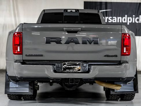 Used 2026 RAM 3500 Laramie AWD/4WD image 9