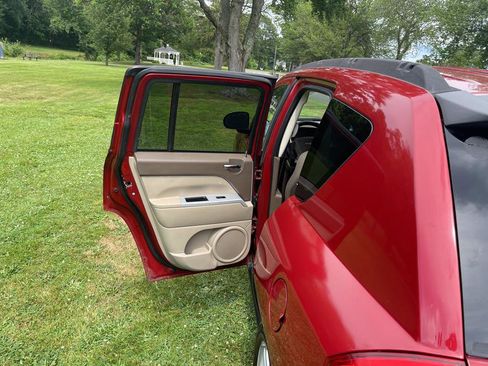 Used 2008 Jeep Compass Sport image 38