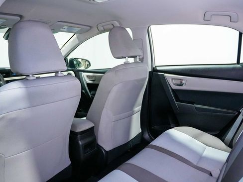 Used 2018 Toyota Corolla LE FWD image 18