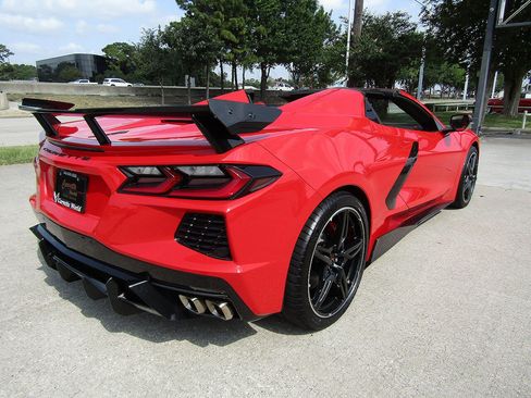 Used 2021 Chevrolet Corvette Stingray Premium Conv w/ Z51 Performance Package RWD image 5