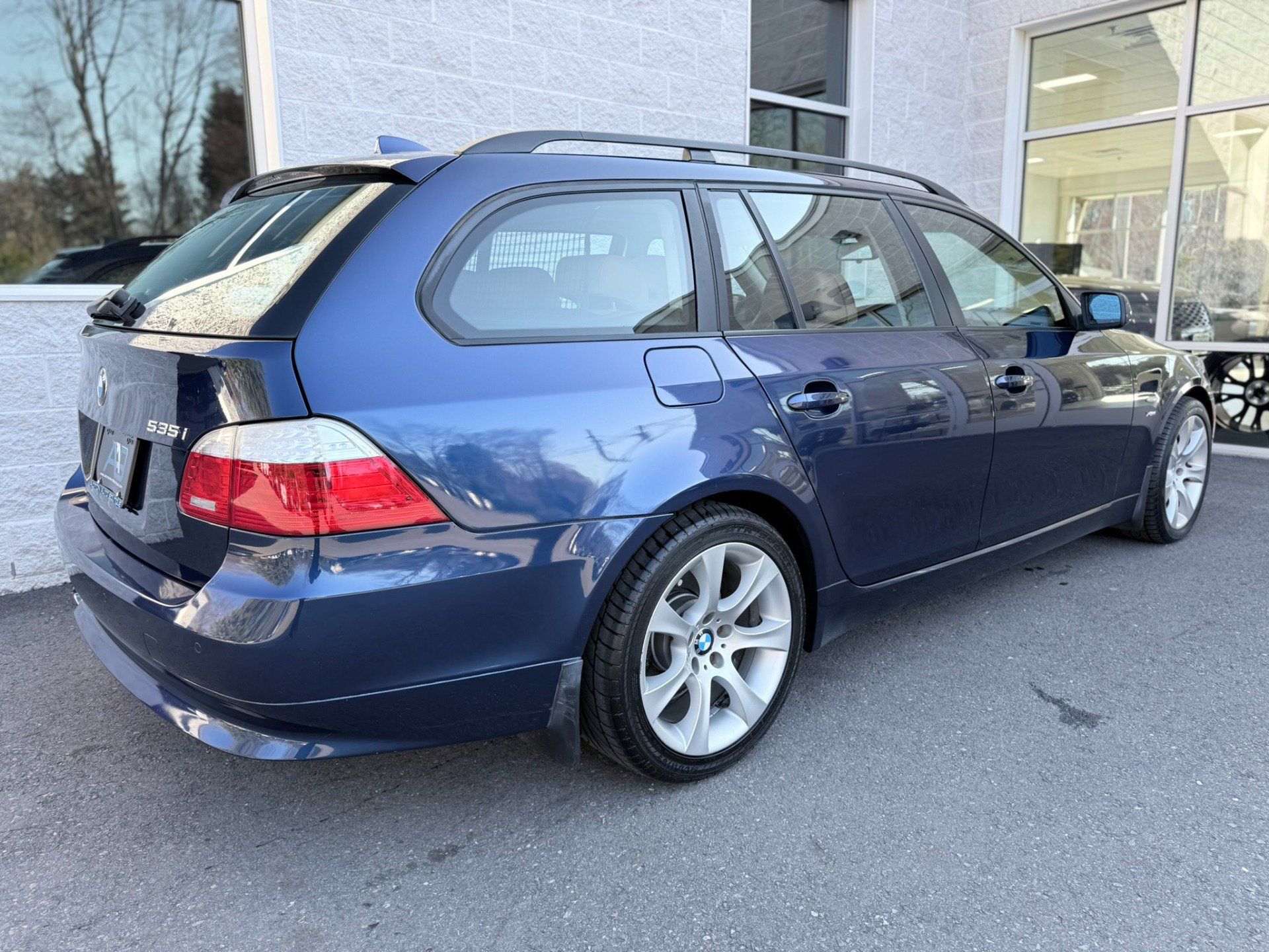 Used 2009 BMW 535i xDrive Wagon AWD/4WD image 29