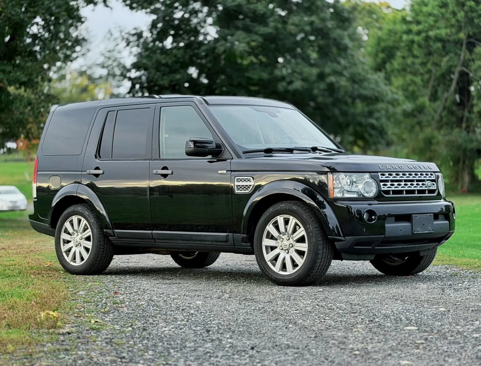 Used 2013 Land Rover LR4 HSE AWD/4WD image 2