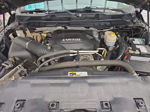 Used 2016 RAM 2500 Tradesman w/ Chrome Appearance Group image 21