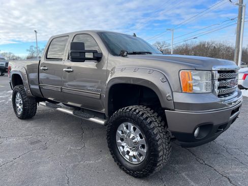 Used 2012 GMC Sierra 2500 SLT w/ SLT Convenience Package image 10