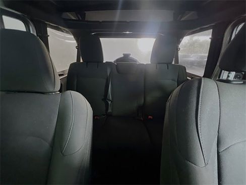 Used 2018 Jeep Wrangler Unlimited Sport S image 24