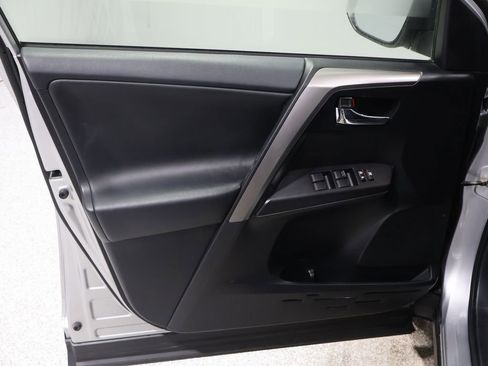 Used 2018 Toyota RAV4 XLE image 13