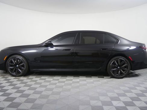 Certified 2023 BMW 760i xDrive image 6