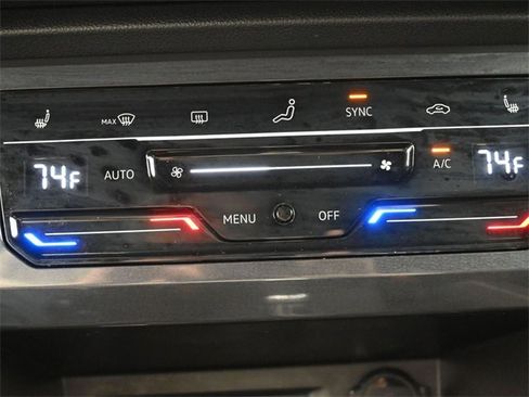 Used 2022 Volkswagen Tiguan SE R-Line image 22