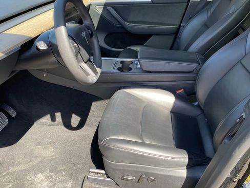 Used 2024 Tesla Model Y Long Range AWD/4WD image 10