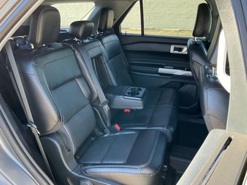 Used 2021 Ford Explorer Limited w/ Equipment Group 301A image 31