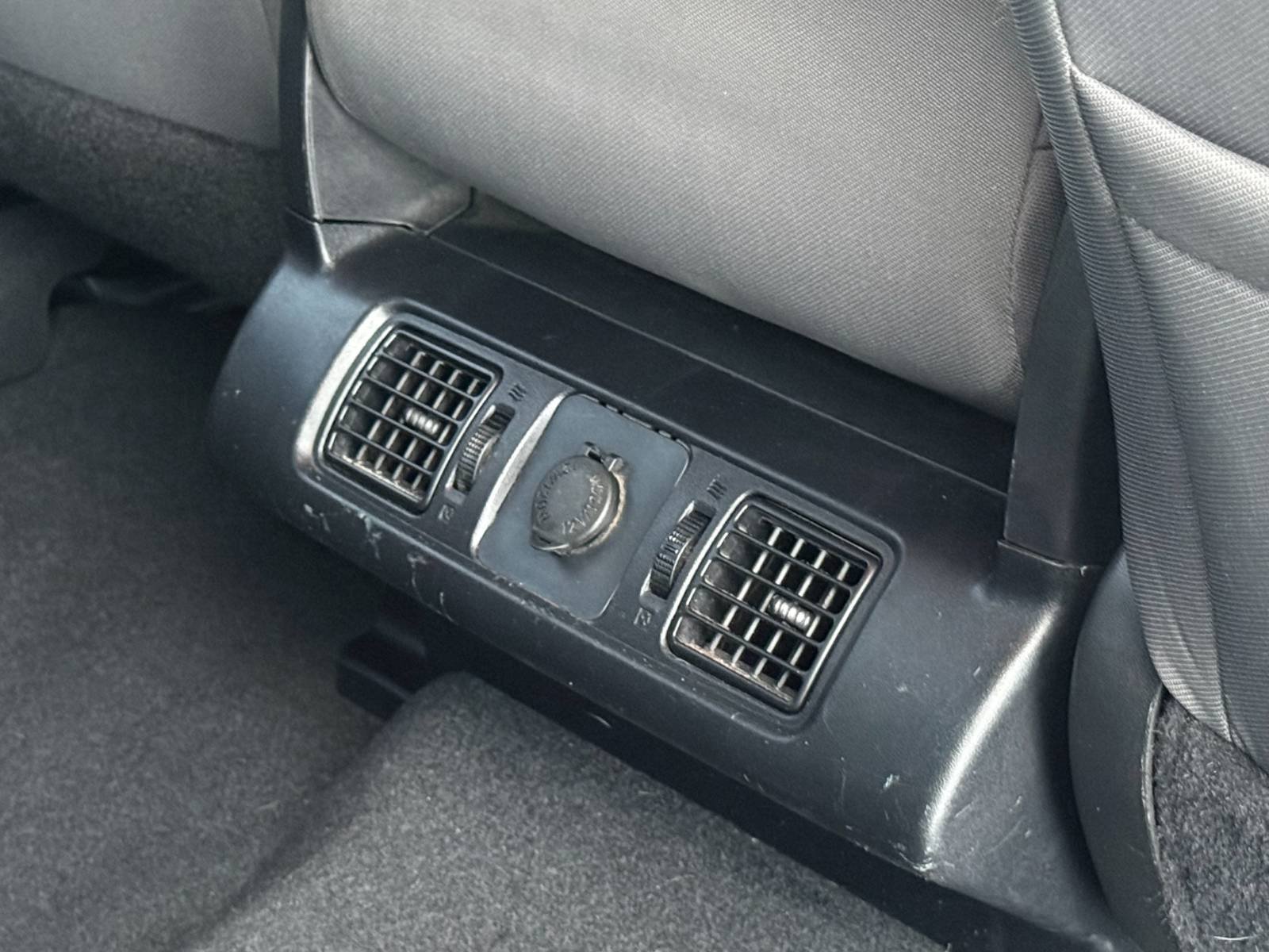 Used 2015 Toyota Tundra SR5 AWD/4WD image 32