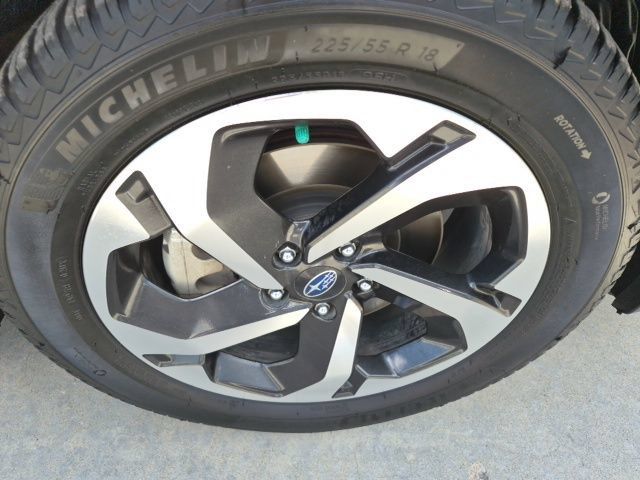 Used 2023 Subaru Forester Touring AWD/4WD image 4