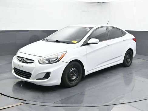 Used 2016 Hyundai Accent SE w/ Option Group 02 FWD image 7