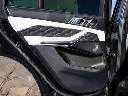 Used 2021 BMW X5 M w/ Competition Package image 11