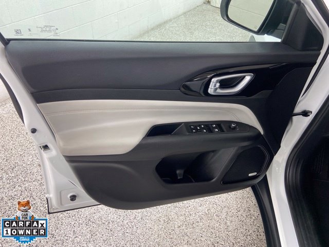 Used 2023 Jeep Compass Limited w/ Sun and Sound Group AWD/4WD image 13