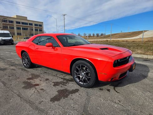 Used 2018 Dodge Challenger GT image 1