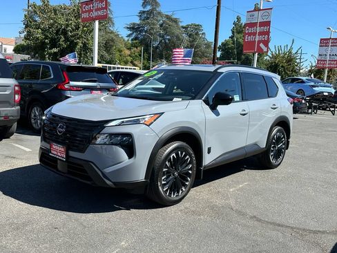 Used 2026 Nissan Rogue Dark Armor AWD/4WD image 2