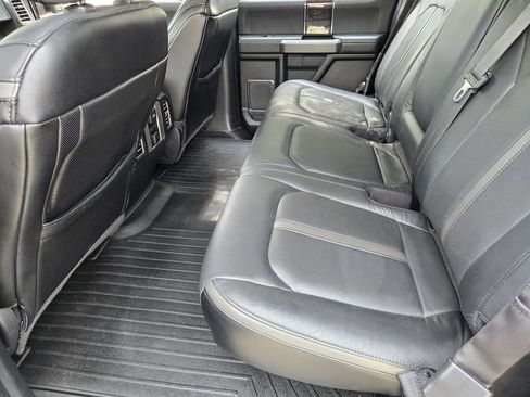 Used 2015 Ford F150 Platinum w/ Equipment Group 701A Luxury AWD/4WD image 19