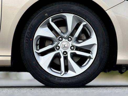 Used 2018 Honda Accord LX image 21