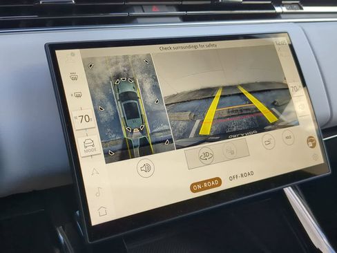 New 2025 Land Rover Range Rover Sport Dynamic SE image 30