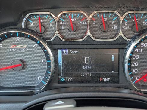 Used 2018 Chevrolet Silverado 1500 LTZ Z71 w/ LTZ Plus Package AWD/4WD image 31